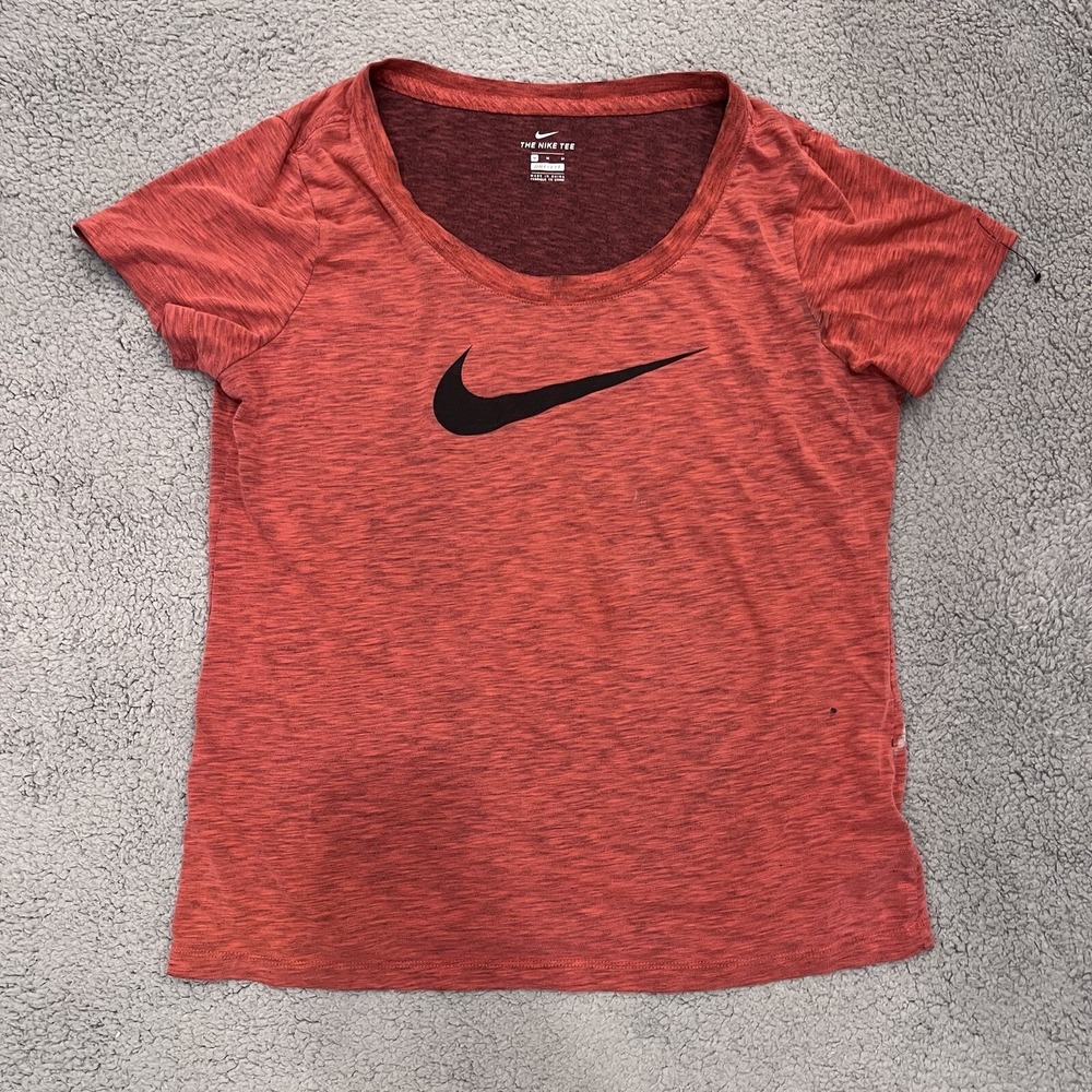 Nike Shirt Womens medium The Nike Tee Dri Fit Short Sleeve Minimal Athletic